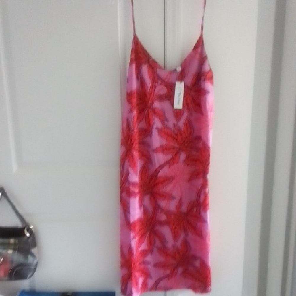 NWT Vibrant Silky V-neck Floral Slip Dress